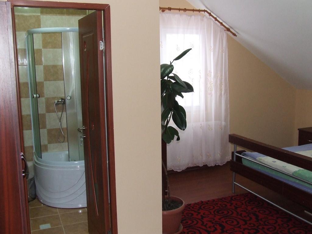 Casa Bryanna Villa Cavnic Room photo